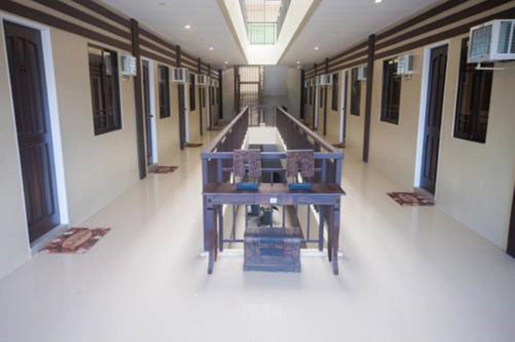 Nf Suites Davao Stadt Exterior foto