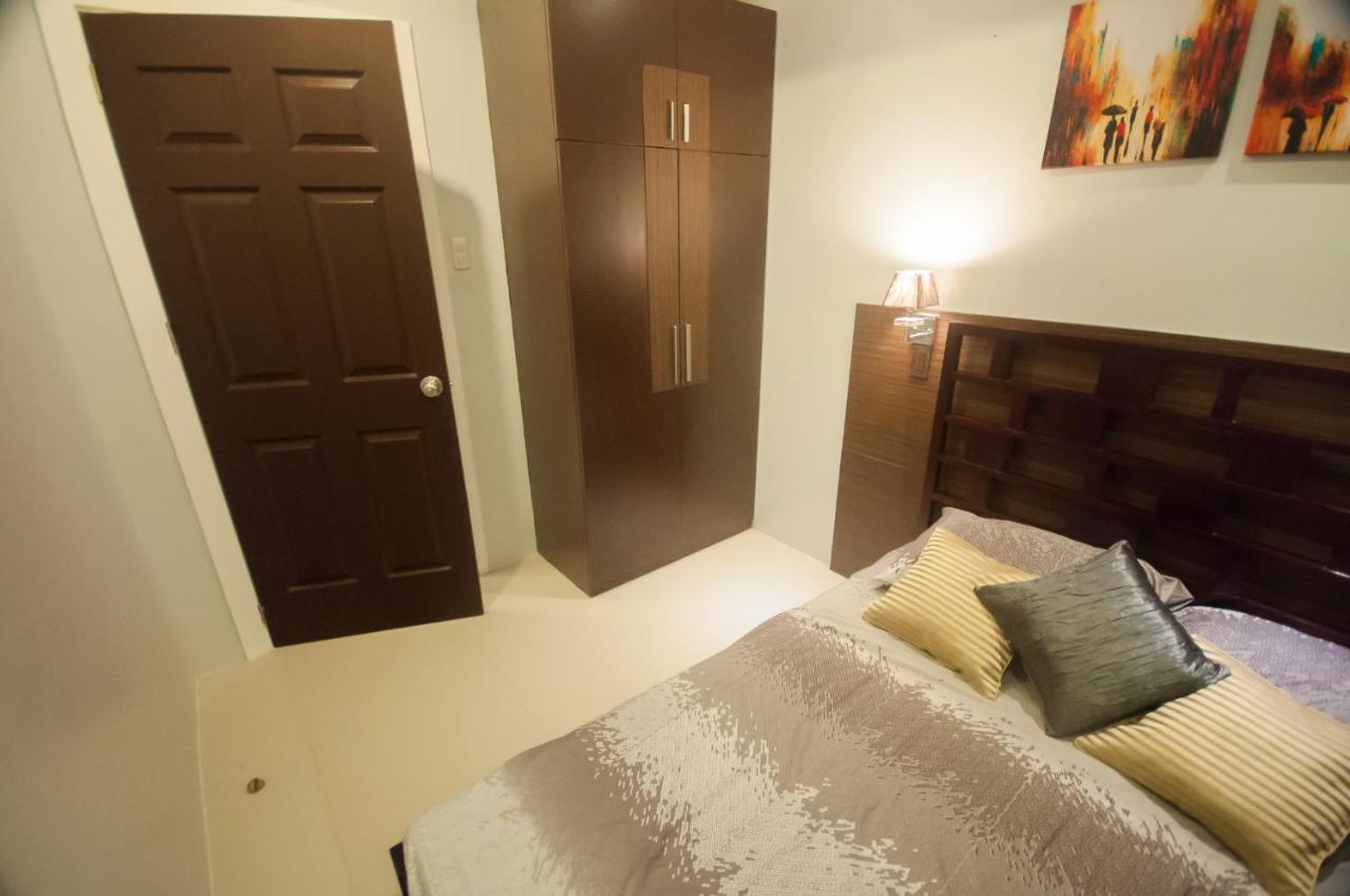 Nf Suites Davao Stadt Exterior foto