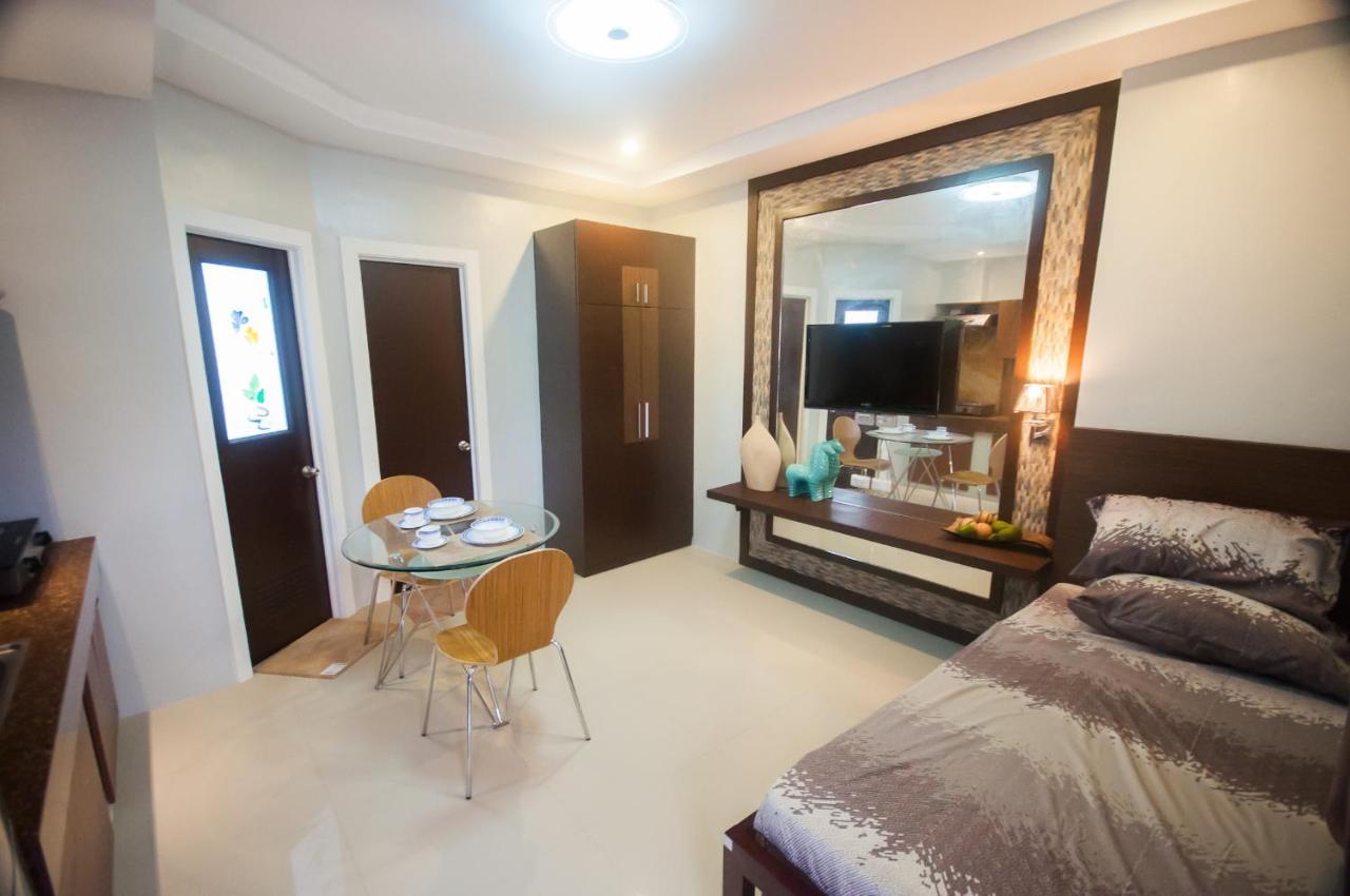 Nf Suites Davao Stadt Exterior foto